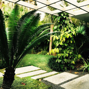 BEACH BUNGALOW GARDEN