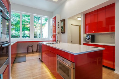 Trendy kitchen photo in Indianapolis