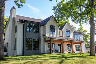 Example of an exterior home design in Milwaukee