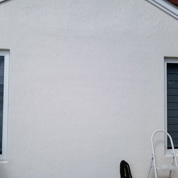 Small Backyard-Trellis