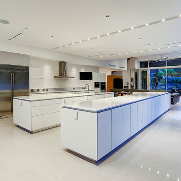 All that and then some - Modern Kitchen