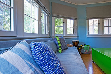 Bedroom - traditional bedroom idea in Los Angeles