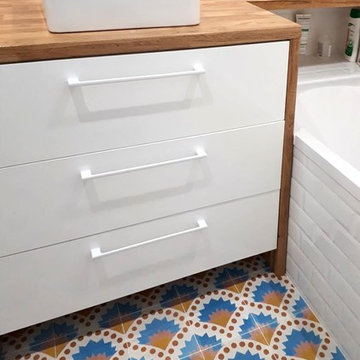 Une salle de bain à Romainville
