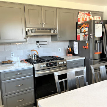 Showplace EVO Vercelli Kitchen in Gauntlet Gray