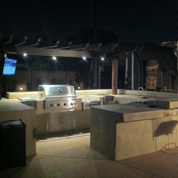 Outdoor Kitchen