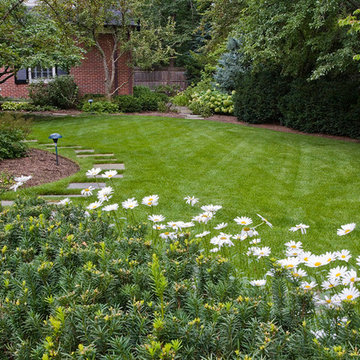 Winnetka Patio, Spa, and Gardens . . . Perfect for Entertaining