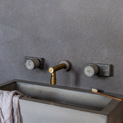 Brass bathroom features - Products