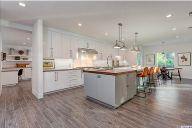 Trendy kitchen photo in Los Angeles
