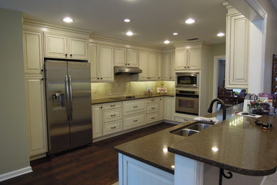 Inspiration for a timeless kitchen remodel in Dallas