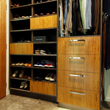 Bardon Ensuite and Robe