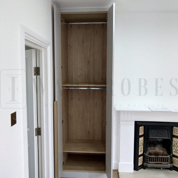 Set of made to measure white wardrobe for bedroom, attics and bathroom