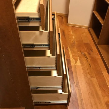 Walk-in closet in Nina Maple