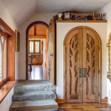 Hobbit House at Dragonfly Knoll