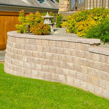 Front Walkway/Wall