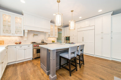 Example of a kitchen design in New York