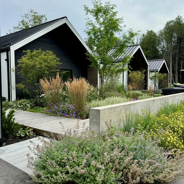 Outdoor Oasis for a contemporary Pod Style Home