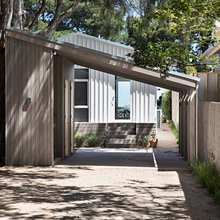 Garage/Carport