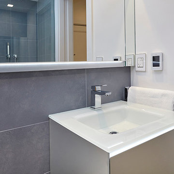 Financial District Apartment