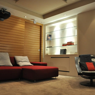 Home theater - contemporary home theater idea in Lille