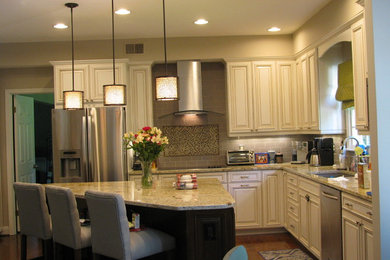 Example of a transitional kitchen design in Baltimore
