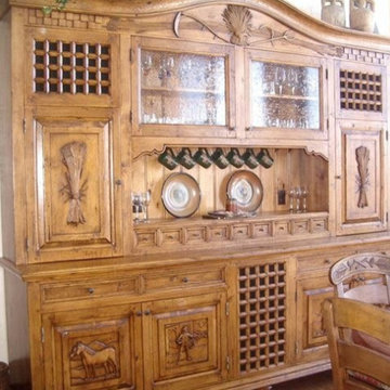 Carved hutch