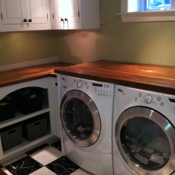 Chevy Chase laundry and bathroom