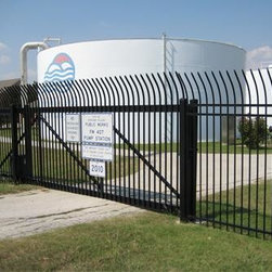 Montage with Invincible Cantilever Gate - Outdoor Products