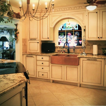 Elegant Cafe Style Kitchen