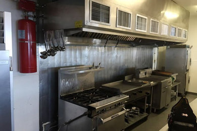 Garage - garage idea in Sacramento
