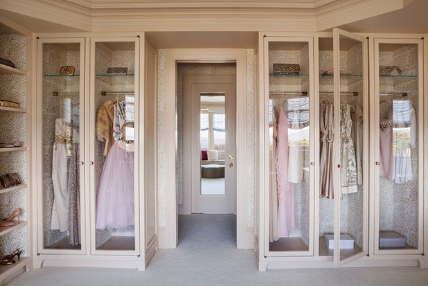 Classique Chic Armoire et Dressing Transitional Closet