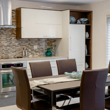 Beige high-gloss kitchen in Toronto