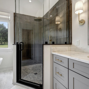 Elegant tile bath
