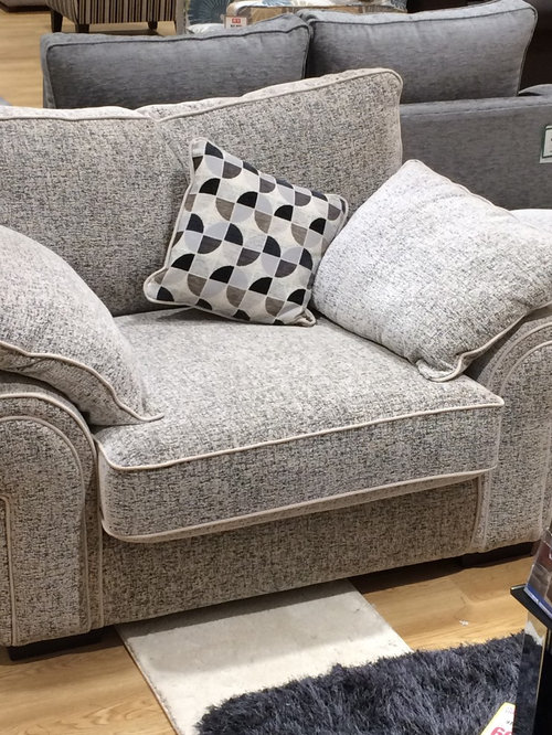 Matching carpet and walls colour scheme?!? Houzz UK