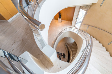 Diseño de escalera contemporánea extra grande