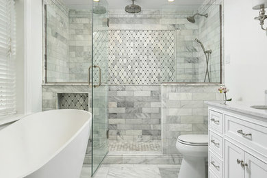 Inspiration for a mid-sized timeless bathroom remodel in St Louis