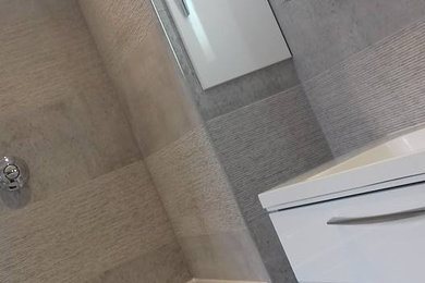 Contemporary bathroom in Berkshire.
