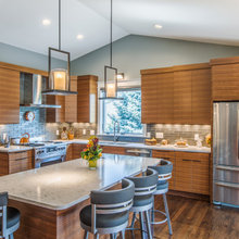 4 American Kitchens With Wooden Cabinets