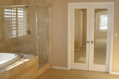 Inspiration for a timeless bathroom remodel in Los Angeles