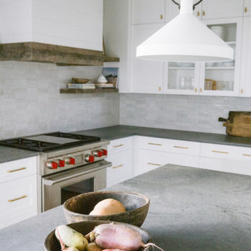 Hang 5 House
