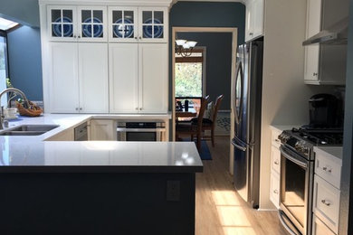 Inspiration for a contemporary kitchen remodel in Orange County