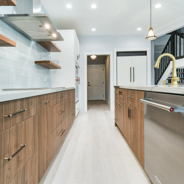 Modern Kitchen at Harbour Pointe