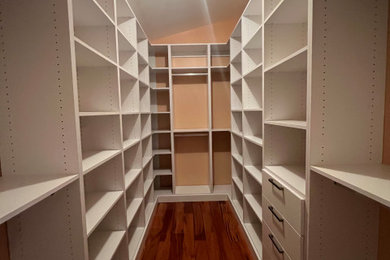 Minimalist closet photo in DC Metro