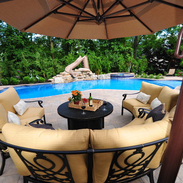 Large Entertainment Free-form Pool