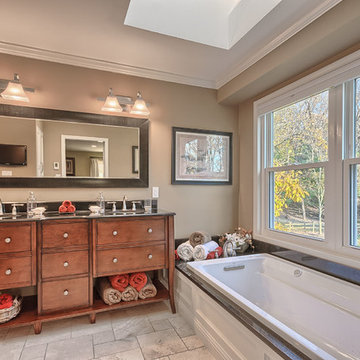 DesPeres Master & Guest Bathrooms