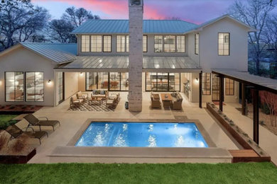 Design ideas for a modern swimming pool in Austin.