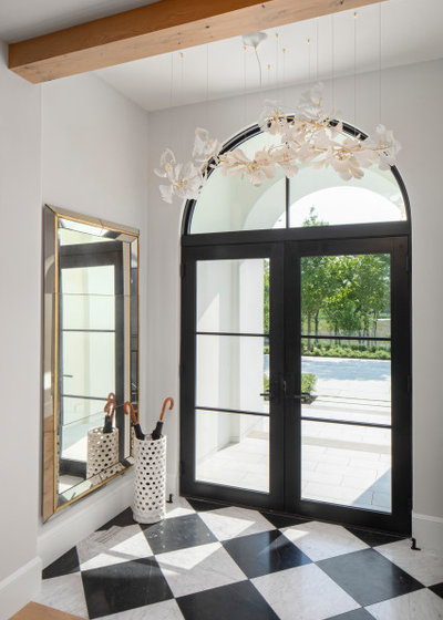 Transitional Entry by Hendel Homes