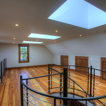2nd story loft space