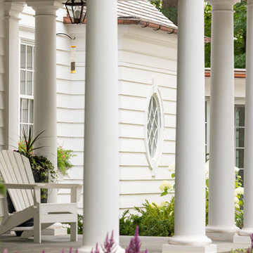 Colonial on the Bluff
