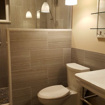 Tiled 3/4 bathroom
