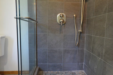 This is an example of a contemporary bathroom in Bridgeport.